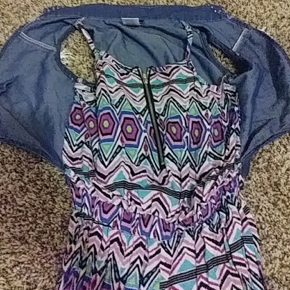 Jumper - Picture 2 of 3